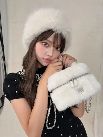 완판템 Darich 인조 모피 숄더 미니백 화이트 WHT