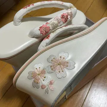 벚꽃 자수 화이트 일본 의류용 조리