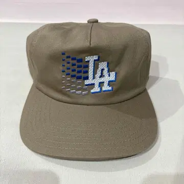 Mondaysuck LA 로고 자수 스냅백 캡