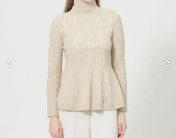 택 포함 새상품 EPOCA 페플럼 베이지 니트