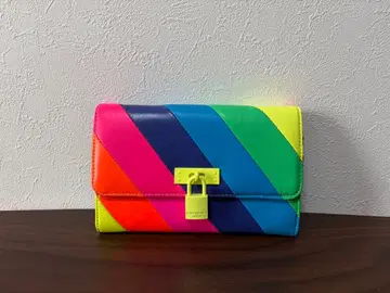 Kurtgeiger 체인 지갑