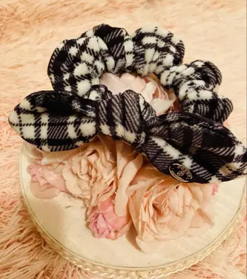 FOXEY 폭시 체크 네이비 스크런치