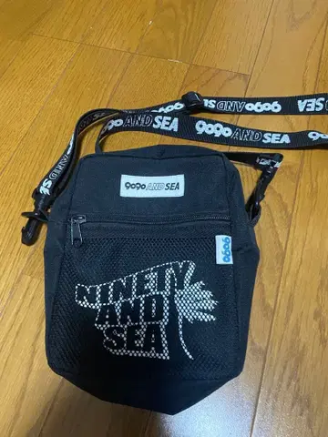 9090 x WIND AND SEA 숄더백