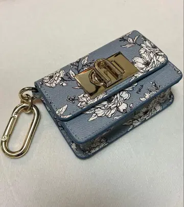 FURLA 꽃무늬 참 코인 케이스