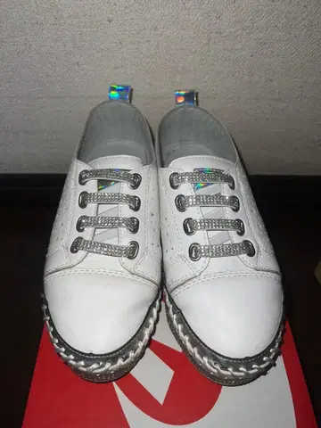 MUUM 슬립온 스니커즈 M 23 ~ 23.5 화이트