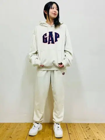 GAP 맨투맨 셋업 아이보리