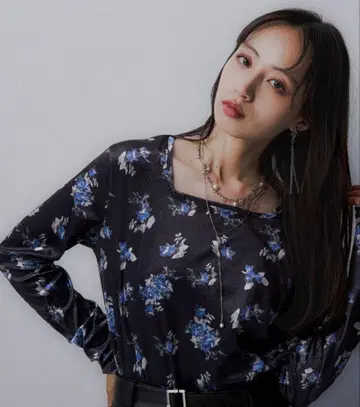 HARE 2WAY 플라워 패턴 벨로아 T