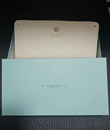 사만사 타바사 화이트 장지갑