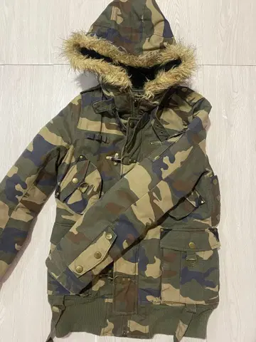 카모 패턴 퍼 후드 다운 자켓 ( 즉시 구매 OK )