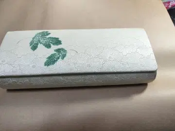 일본 의류용 백 크림색 잎 무늬