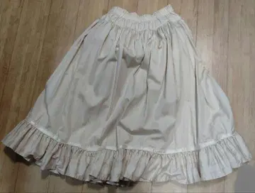 엑산트리크 리본 장식 스커트 31일까지 판매 예정