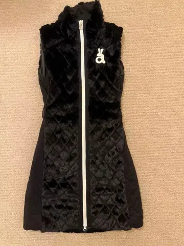 아르키비오 여성용 블랙 퍼 원피스 (퀼팅)