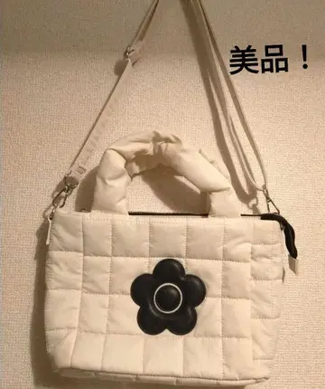 마리콴트 데이지 새틴 퀼트 2way 숄더백