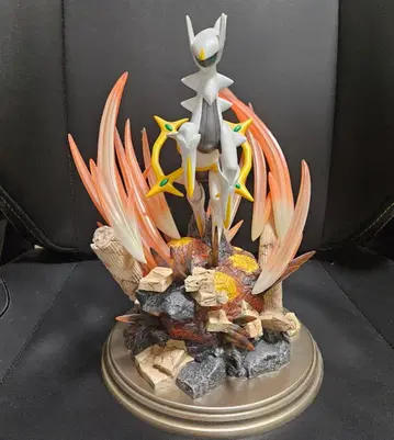 포켓몬 센터 한정판 아르세우스 피규어 새상품급