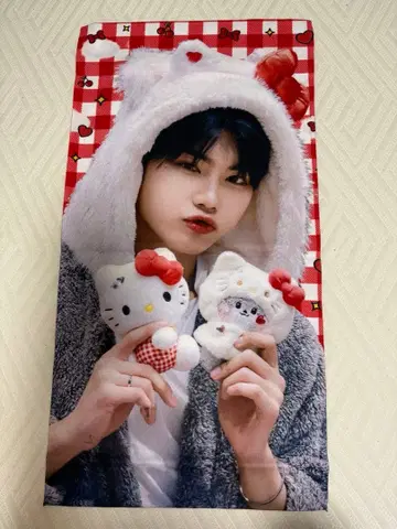 박건욱 슬로우건 빨간색 제베원 건욱 ZEROBASEONE