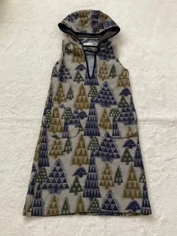 샐리 스콧 후드 부착 울 원피스