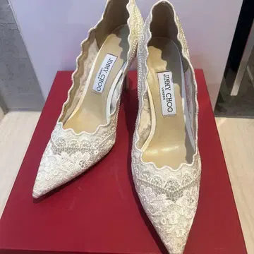 지미추 화이트 레이스 하이힐 펌프스 자수 39
