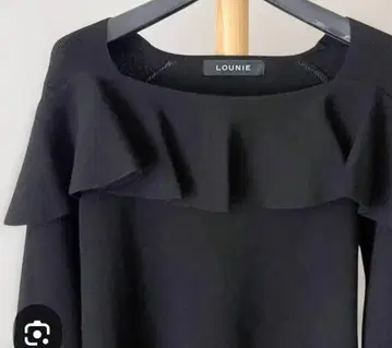 LOUNIE 스퀘어넥 프릴 니트 풀오버 거의 새상품