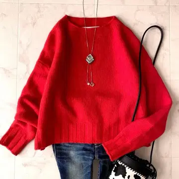 새상품급 에스트네이션 포근한 캐시미어 부드러운 숏 기장 니트 루즈핏