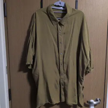 JEANASIS 카키 버튼 셔츠 칠부 소매