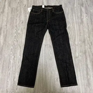 미사용 새상품 EDWIN 스트레이트 데님 403 사이즈 34