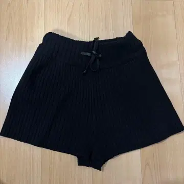 MURUA 리브 니트 숏팬츠 블랙