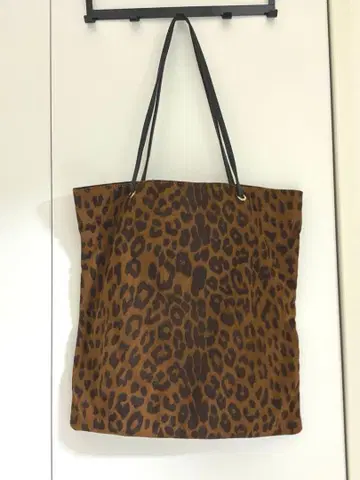 아오야마 셀렉 레오파드 무늬 토트백