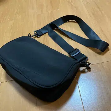 미사용 여성용 숄더백 블랙