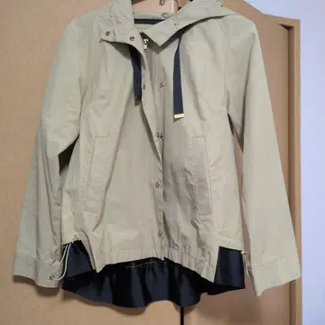 Auie F 후드 부착 베이지 자켓