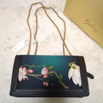 [ 새상품 ] Soho ROYAL 꽃무늬 숄더백 직금포