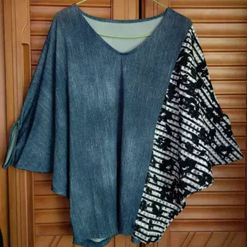 안티카 패턴 절개 빅 티셔츠