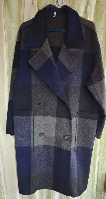 네이비 체크 더블 브레스트 롱 코트