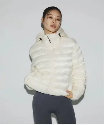 MUSINSASTANDARDSPORTS 탱크 라이트 벤트 다운 자켓