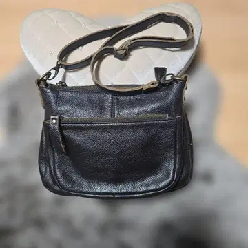 새상품급 NOTRE FAVORI 가죽 숄더백 다크 브라운