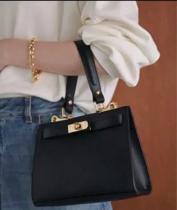 AULENTTI 블랙 가죽 핸드백