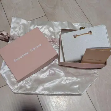 사만다 타바사 지갑 화이트