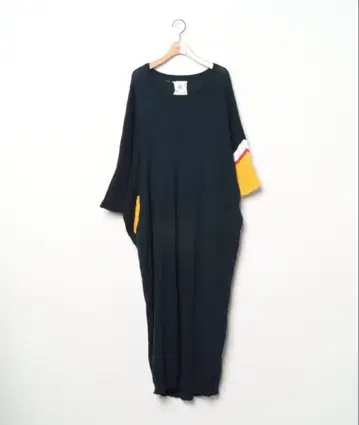 베드 사이드 드라마 네이비 반팔 롱 원피스