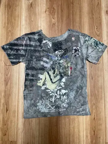 타카시 콘도 하나뿐인 재구축 아트 T셔츠 작가 작품