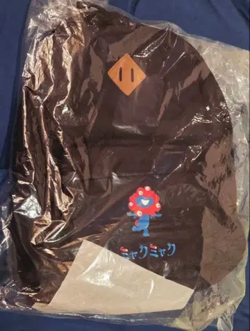 미야쿠미야쿠 자수 장식 백팩