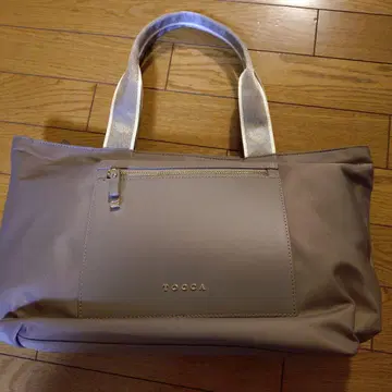 TOCCA 베이지 빅 토트백