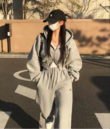 DEIDELLI/ 후드 부착 맨투맨 셋업