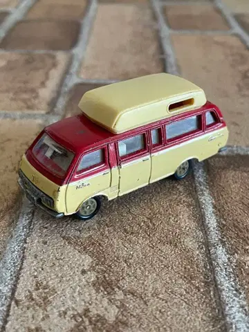 토미카 1 No.56/57 도요타 하이에이스 커뮤터