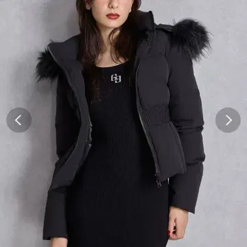 GYDA GD 벨트 포함 숏 다운 코트 2025