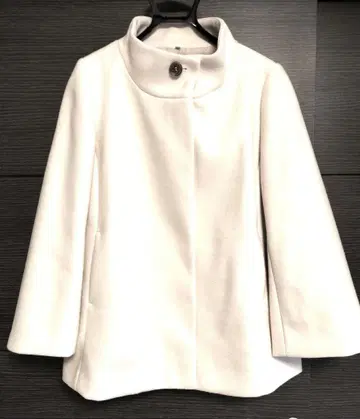 컨디션 최상 숏코트 스탠드 카라 화이트 베이지 아이보리