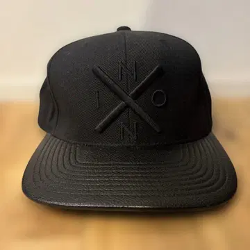 닉슨 NIXON 캡 모자 로고 자수