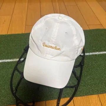 Resurrection 자수 로고 화이트 캡