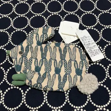 미나 페르호넨: 토끼 모양 파우치