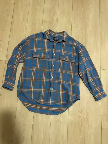 THE ALASKAN 체크 무늬 플란넬 셔츠