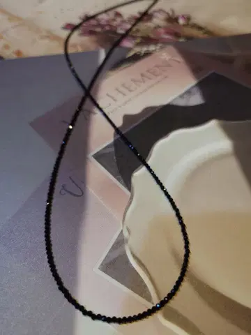 블랙 스피넬 롱 목걸이 미사용품