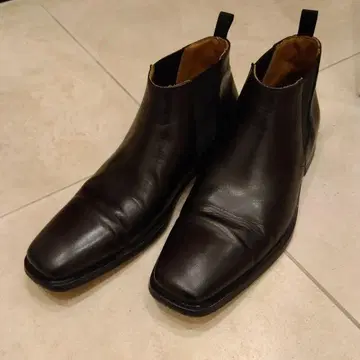 DOUCALS 듀칼스 이탈리아제 블랙 사이드 고어 부츠